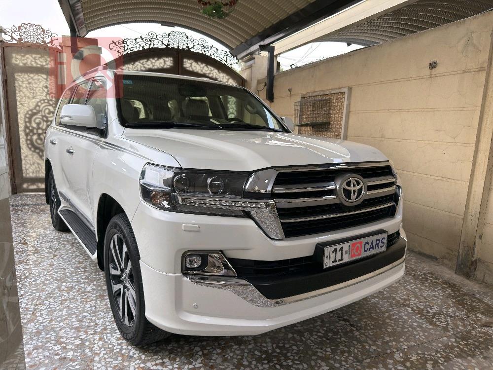 تويوتا لاندكروزر